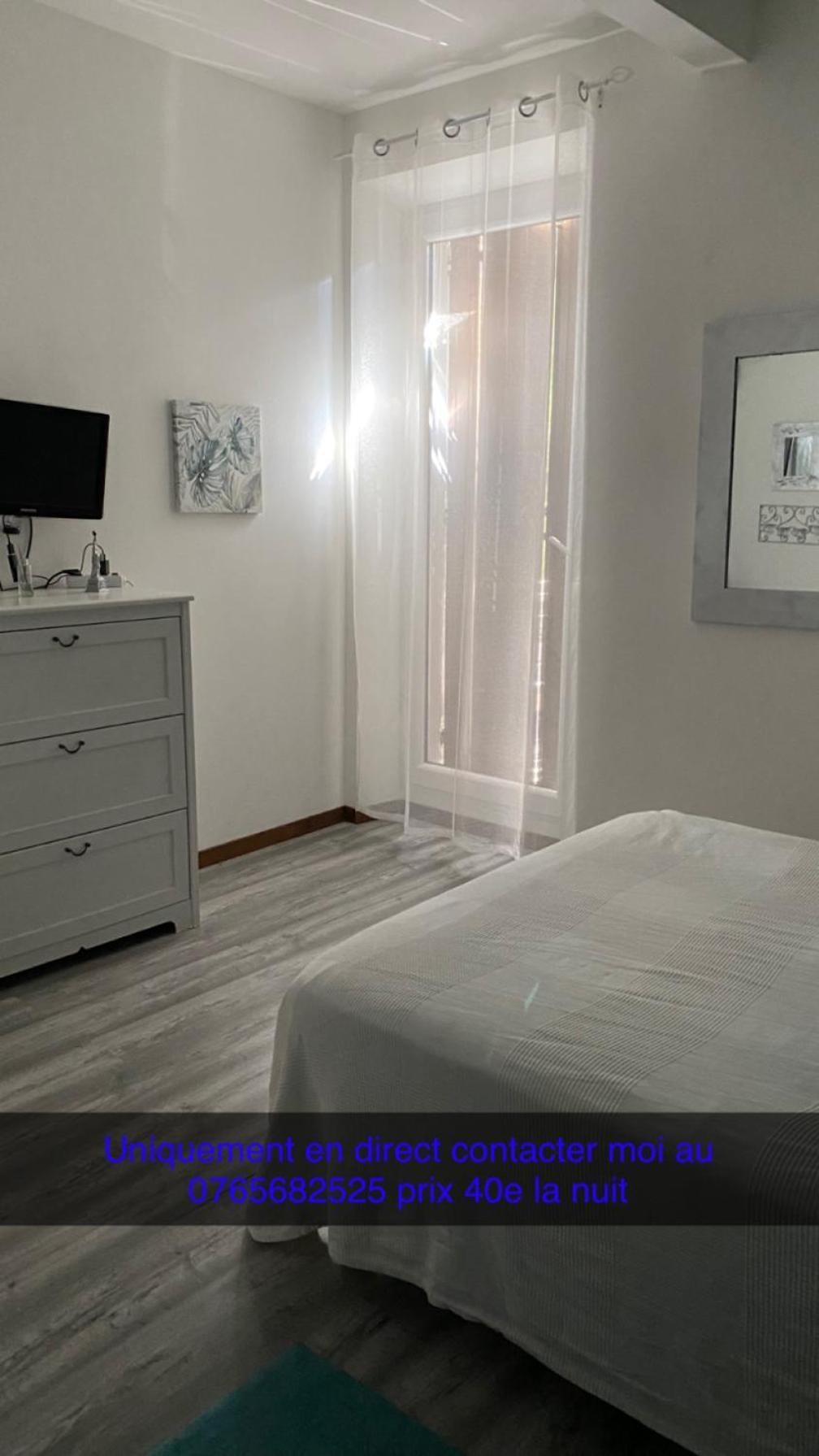Chambre Chez L Habitant A 200 M Du Bord De Mer Port-de-Bouc Esterno foto